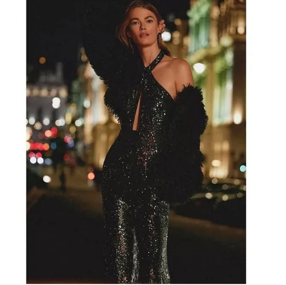 NWT ANTHROPOLOGIE Maeve Sequin Halter Jumpsuit Color: Carbon Size 4 - Picture 1 of 11